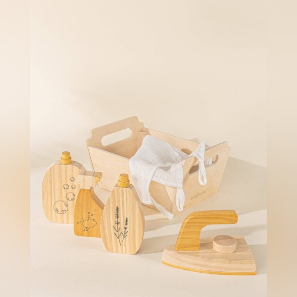 BNIB Coco Village Wooden Laundry Set